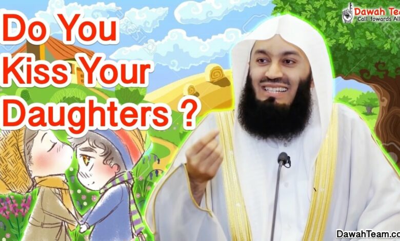 Do You Kiss your daughters ? ᴴᴰ ┇Mufti Ismail Menk┇ Dawah Team