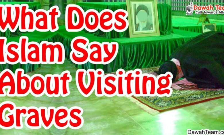 What Does Islam Say About Visiting Graves? ᴴᴰ ┇Mufti Menk┇ Dawah Team